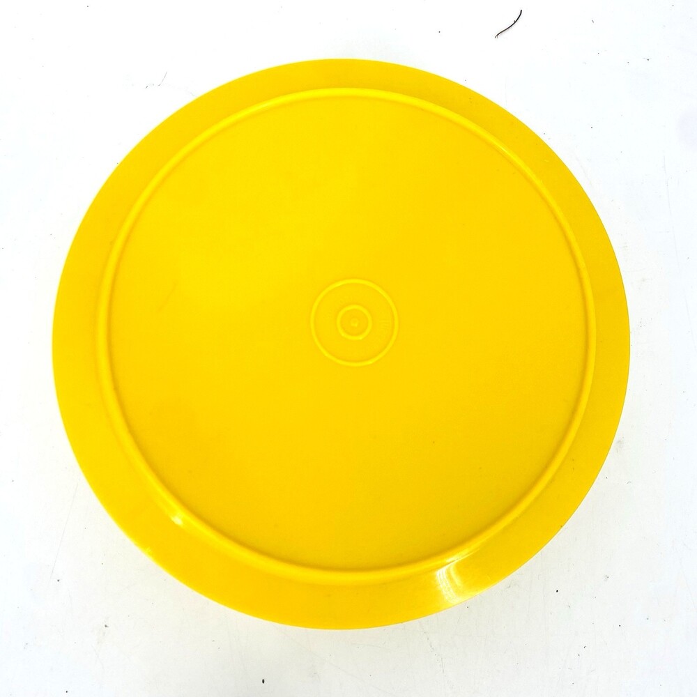 Vintage Tupperware 1207-16 Yellow Canister Container 7" USA Kitchen Storage - Picture 1 of 6